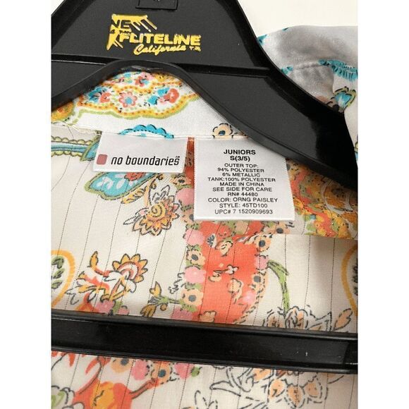 No Boundaries Womens Long Sleeve Collared Button up Shirt White Paisley S 3/5 - Picture 5 of 5